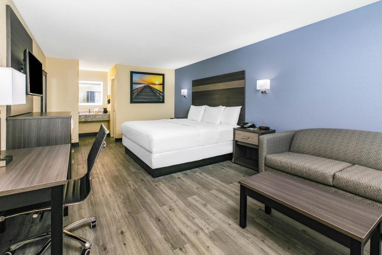 Days Inn By Wyndham Waco Near Downtown University Esterno foto