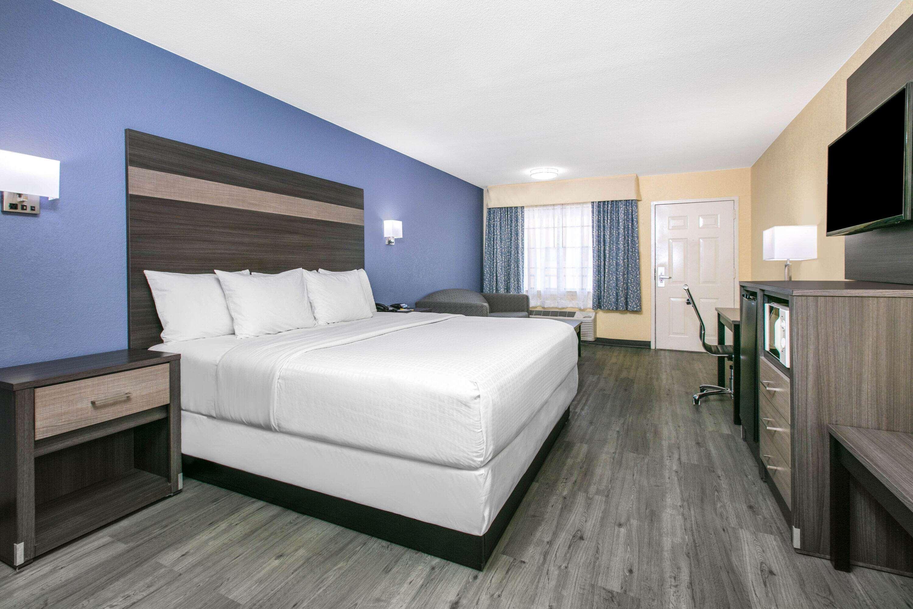 Days Inn By Wyndham Waco Near Downtown University Esterno foto
